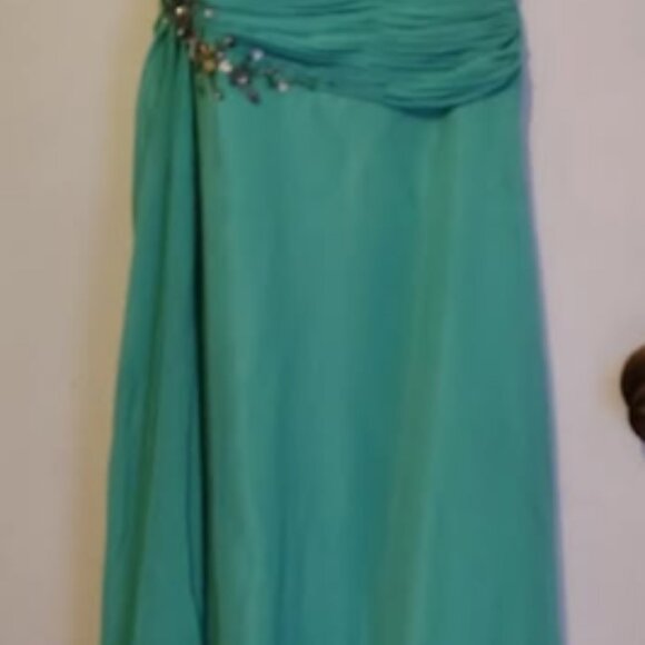 Wow! Prom & Pageant Dress - Picture 2 of 4